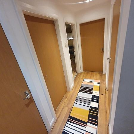 Two Bedroom Apartment, Free Parking, Close To Uclan And Free Wifi Preston  Exterior photo