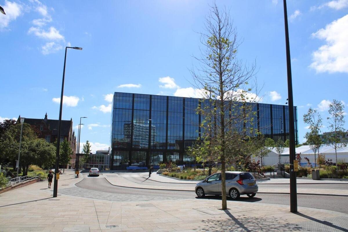 Two Bedroom Apartment, Free Parking, Close To Uclan And Free Wifi Preston  Exterior photo